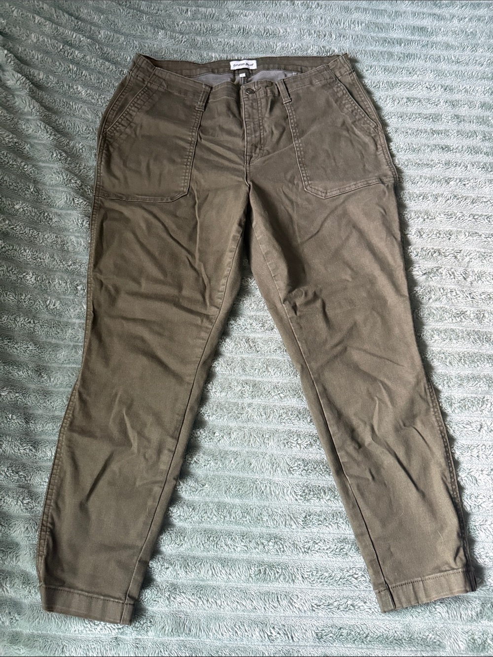 Straight Leg Women's Pants in Olive Green